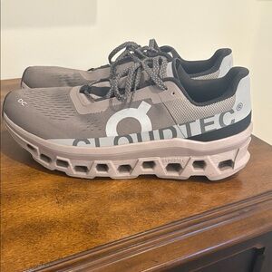 Cloudtec Men's Athletic Shoes in Gray and Black